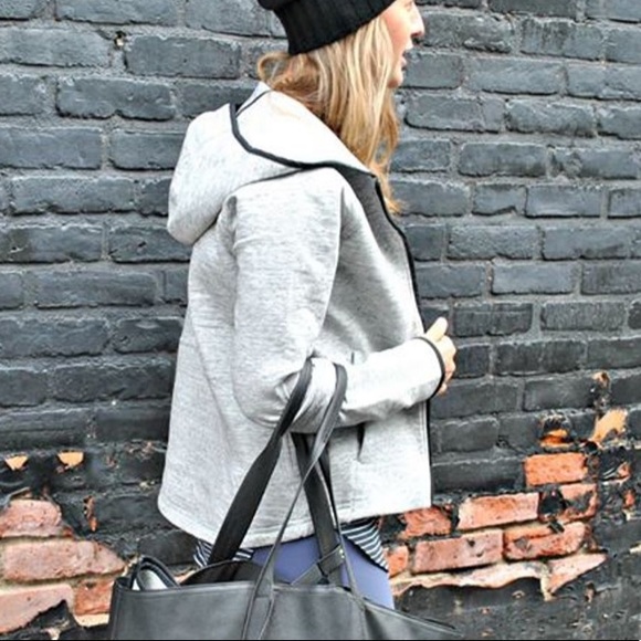 Lululemon City Bound hoodie - Picture 3 of 11